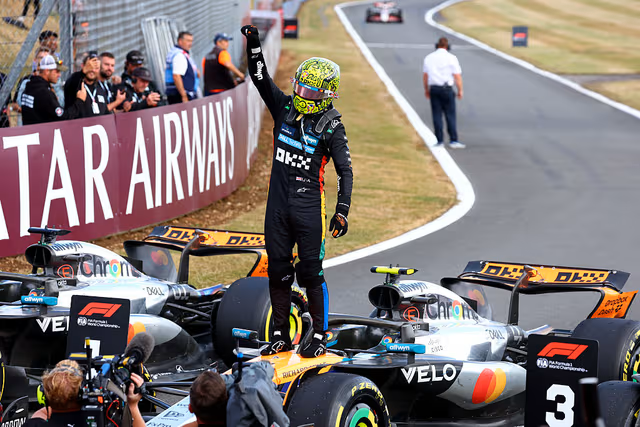 Lando Norris supera a Piastri y gana el GP de Gran Bretaña de Fórmula 1